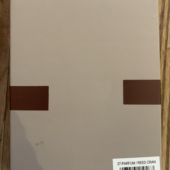 Essential oil diffuser on ceramic - Picture 4 of 5